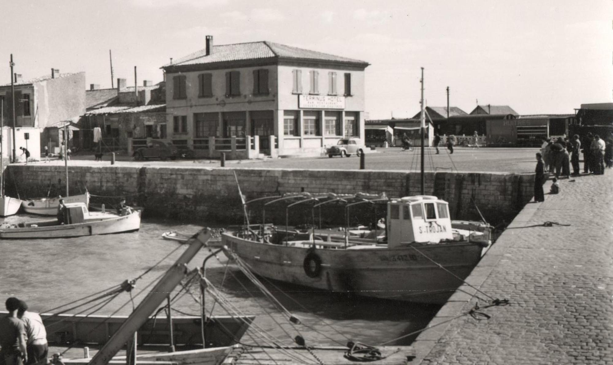 Logis Hotel Le Terminus Bourcefranc Esterno foto